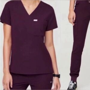 NWOT FIGS Deep Purple LE Catarina SMALL Zamora MEDIUM